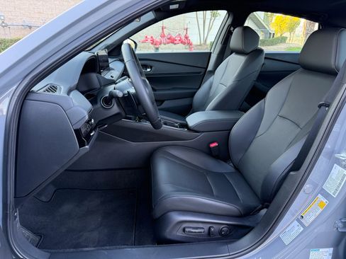 Used 2025 Honda Accord Sport image 16