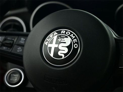 Used 2022 Alfa Romeo Stelvio Ti image 25