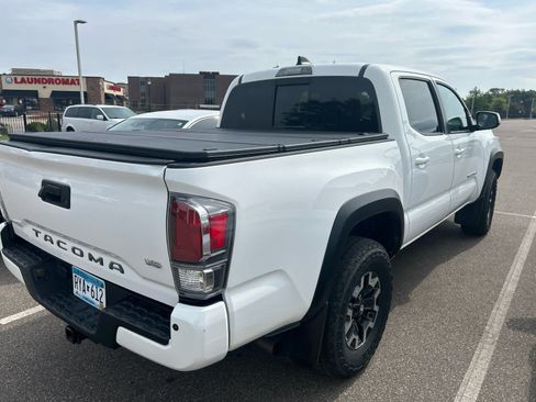 Used 2023 Toyota Tacoma TRD Off-Road w/ TRD Premium Off Road Package AWD/4WD image 6