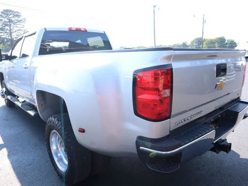 Used 2017 Chevrolet Silverado 3500 LT w/ LT Convenience Package AWD/4WD image 7