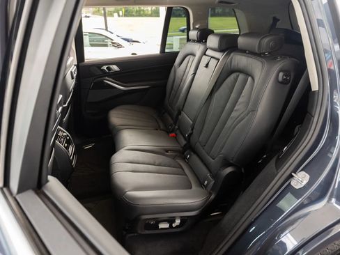 Used 2020 BMW X7 xDrive40i w/ Premium Package AWD/4WD image 25