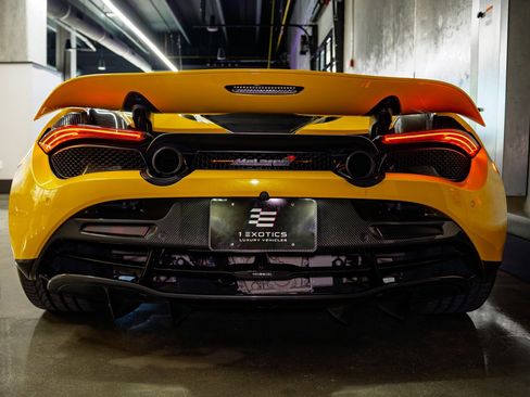 Used 2018 McLaren 720S Performance image 9