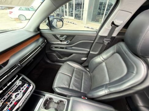 Used 2022 Lincoln Corsair Reserve image 18