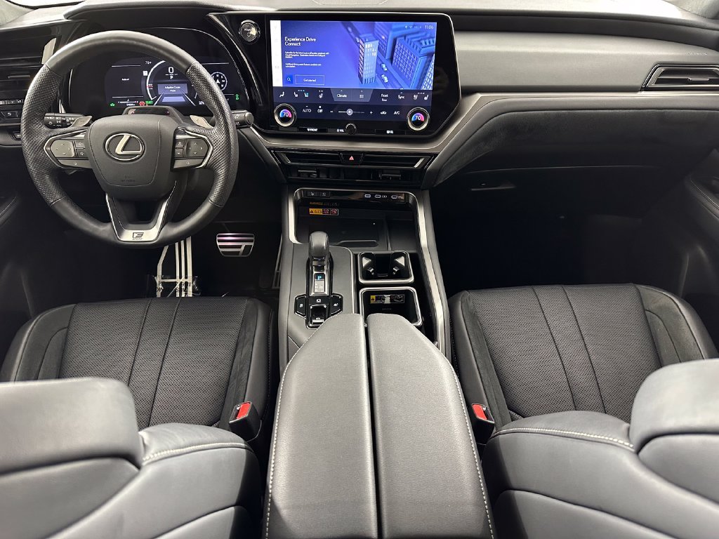 Used 2024 Lexus TX 500h AWD w/ Technology Package image 4