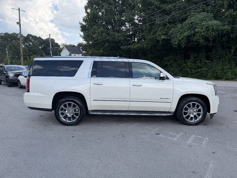 Used 2015 GMC Yukon XL Denali w/ Open Road Package AWD/4WD image 4