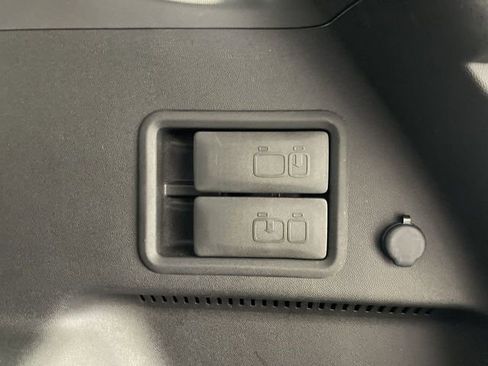 Used 2023 Chevrolet Equinox LT image 26