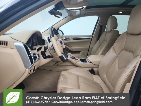 Used 2016 Porsche Cayenne AWD/4WD image 10