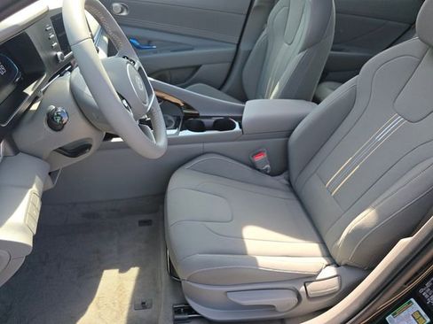 New 2026 Hyundai Elantra SEL Sport Premium FWD image 22