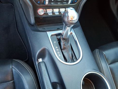 Used 2021 Ford Mustang Premium image 30