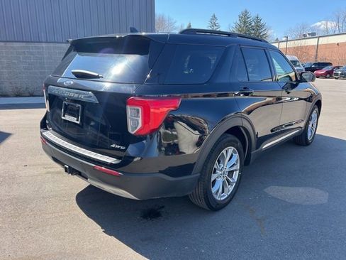 Used 2023 Ford Explorer XLT w/ Equipment Group 202A image 5