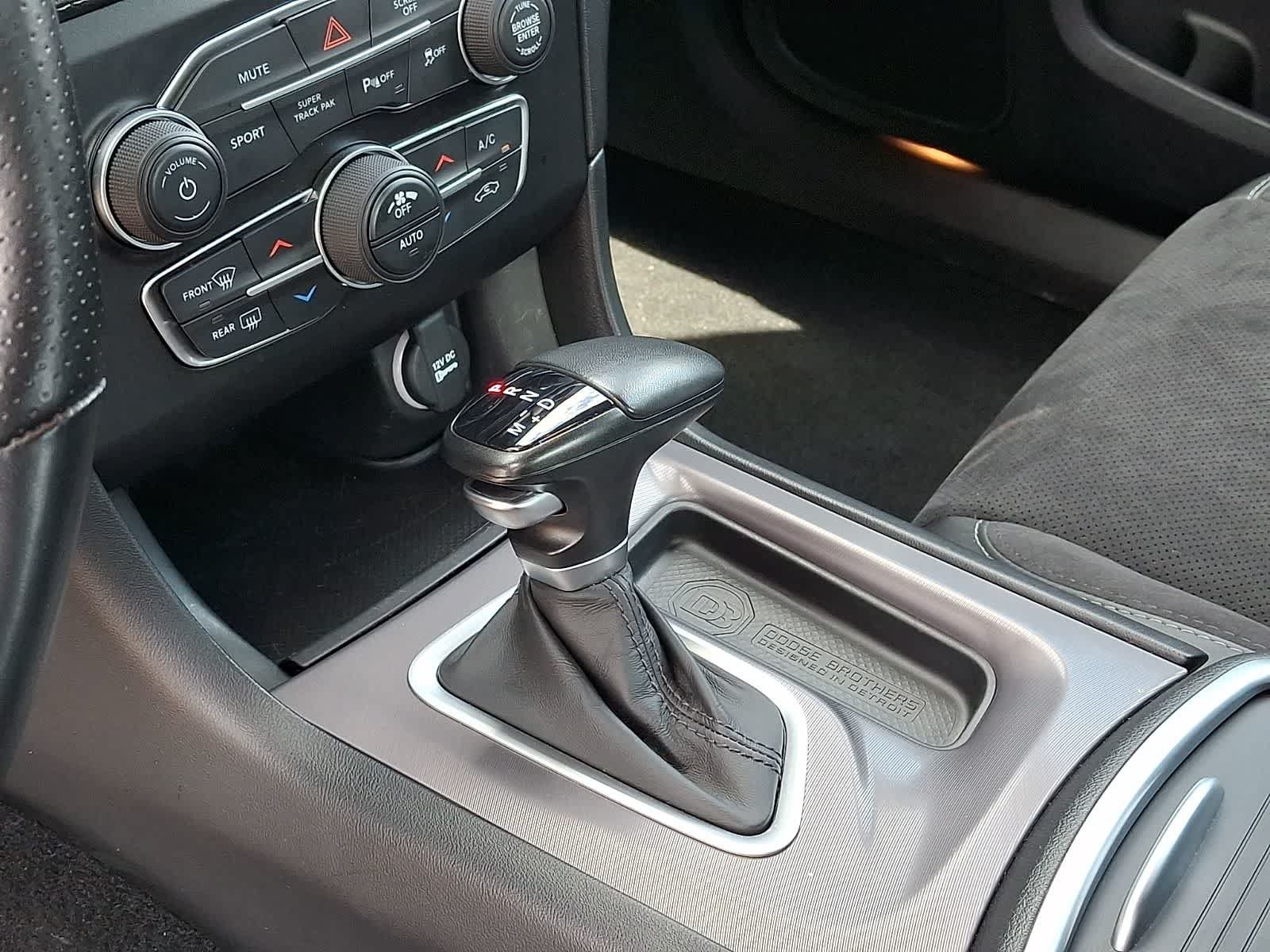 Used 2023 Dodge Charger R/T w/ Plus Group RWD image 17