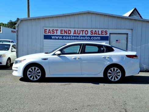 Used 2018 Kia Optima LX w/ Convenience Package FWD image 2