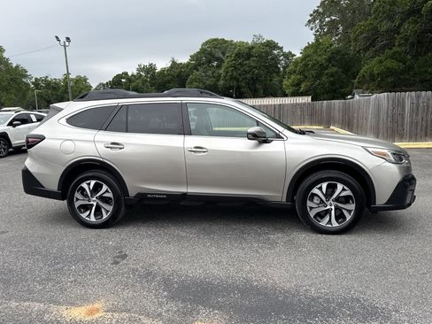 Used 2020 Subaru Outback Limited AWD/4WD image 6