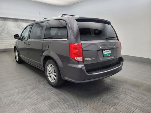 Used 2020 Dodge Grand Caravan SXT image 5