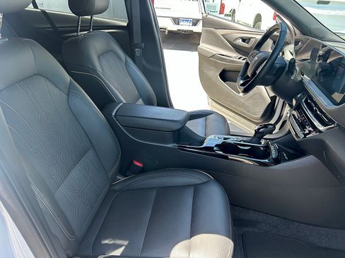 Used 2024 Buick Envista Avenir FWD image 28