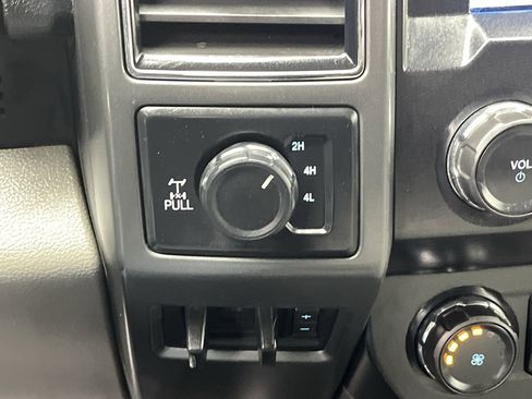 Certified 2020 Ford F250 XLT w/ XLT Value Package image 18