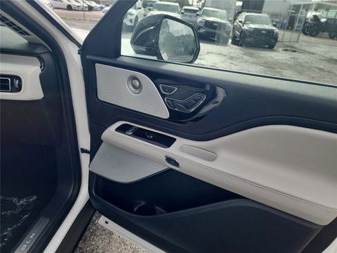 New 2026 Lincoln Aviator Reserve RWD image 25