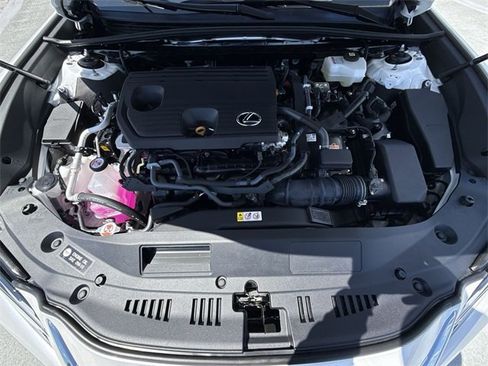 Used 2025 Lexus ES 300h w/ Luxury Package image 27