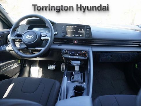 New 2025 Hyundai Elantra Sport image 9