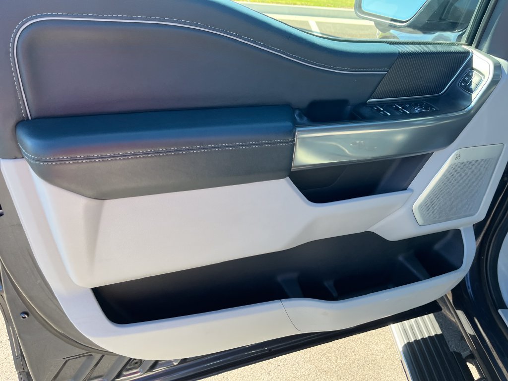 Used 2022 Ford F150 Limited RWD image 12