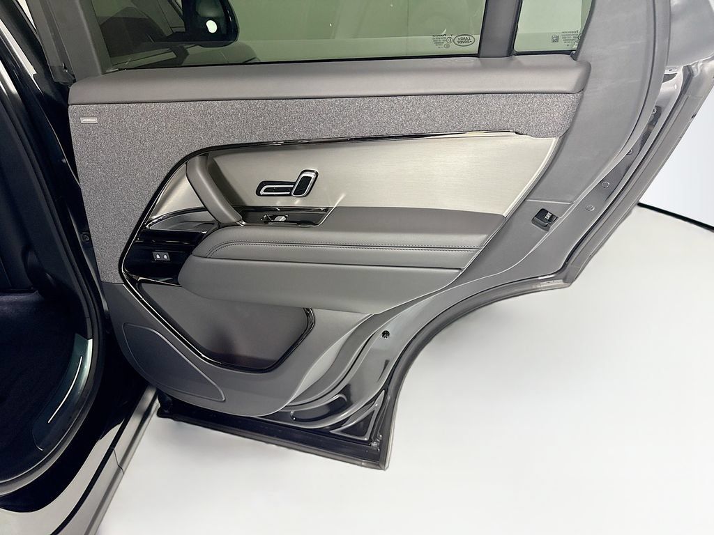 New 2026 Land Rover Range Rover Sport SE AWD/4WD image 27