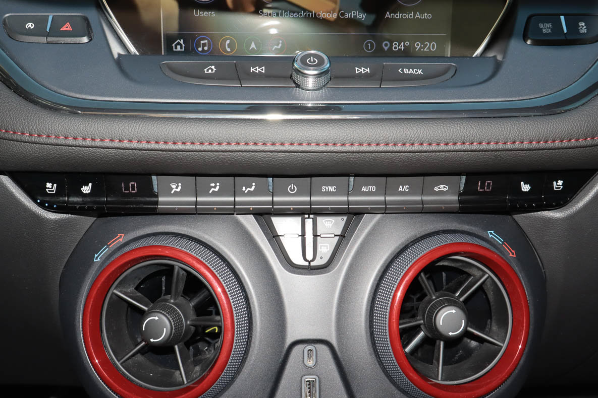 Used 2020 Chevrolet Blazer RS FWD image 21