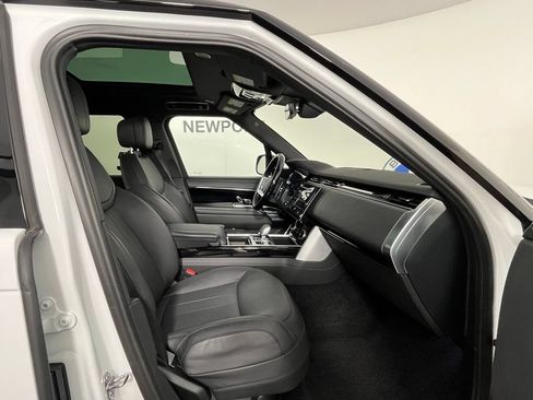 Used 2023 Land Rover Range Rover Long Wheelbase SE AWD/4WD image 28