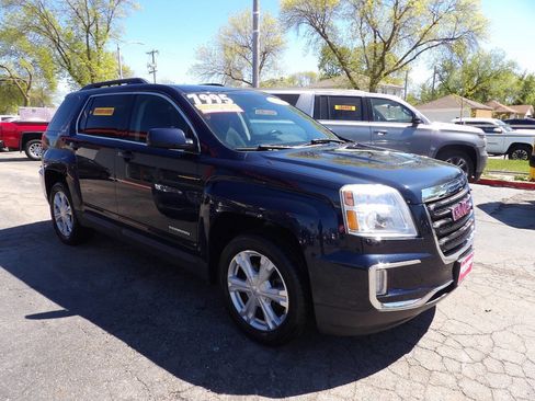 Used 2017 GMC Terrain SLE w/ Convenience Package FWD image 3