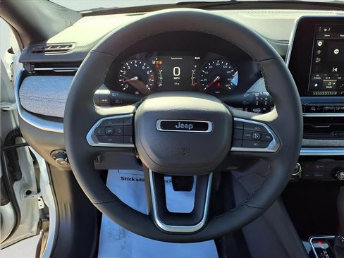 New 2026 Jeep Compass Latitude AWD/4WD image 5