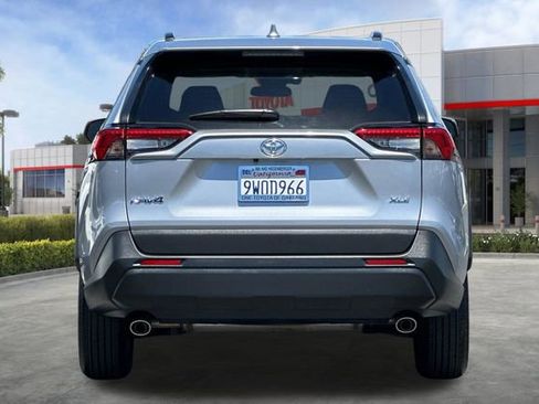 Certified 2025 Toyota RAV4 XLE w/ Convenience Package FWD image 6