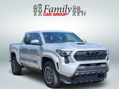 Used 2024 Toyota Tacoma TRD Sport RWD image 2