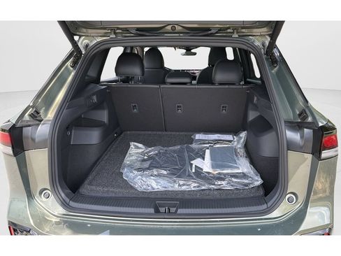 New 2026 Volkswagen Tiguan SE R-Line FWD image 10