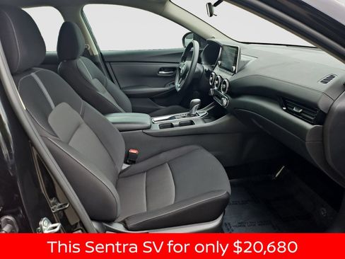Used 2025 Nissan Sentra SV FWD image 17