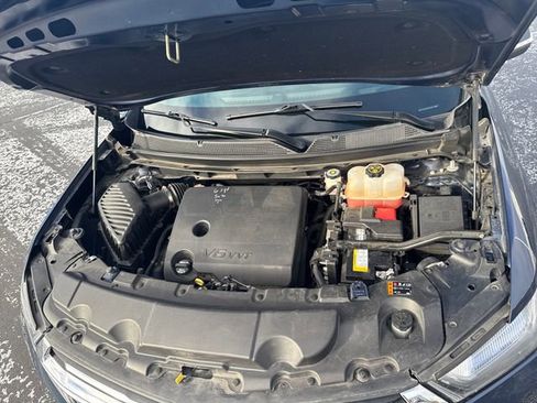 Used 2022 Chevrolet Traverse LT image 25