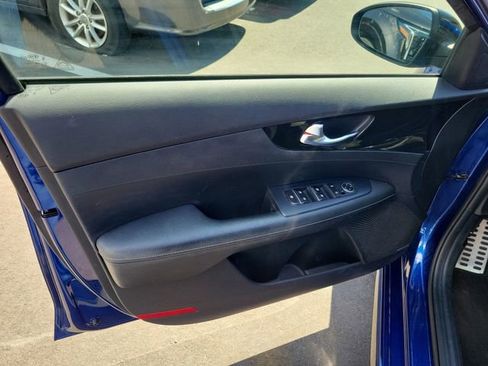 Used 2020 Kia Forte GT-Line w/ GT-Line Premium Package FWD image 10