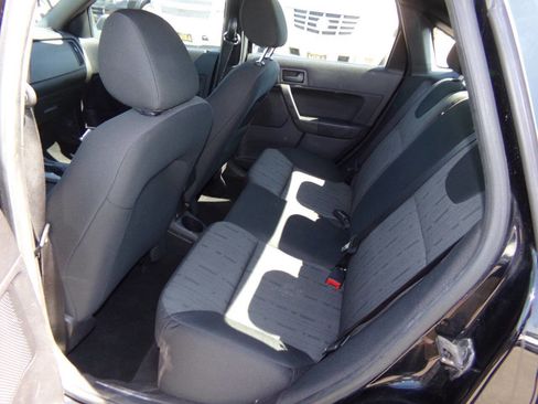 Used 2009 Ford Focus SE image 9
