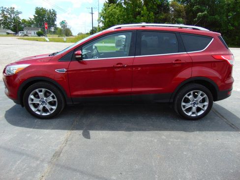 Used 2015 Ford Escape Titanium w/ Equipment Group 301A AWD/4WD image 5
