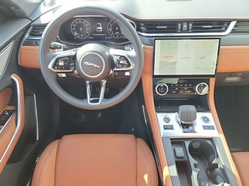 Used 2026 Jaguar F-PACE R-Dynamic S image 19