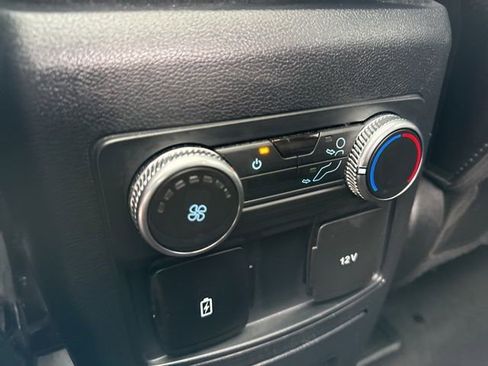 Used 2022 Ford Explorer XLT w/ Equipment Group 202A image 29