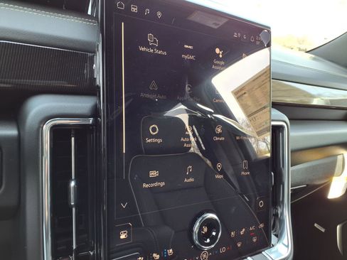 New 2026 GMC Yukon Elevation w/ Elevation Premium Package image 3