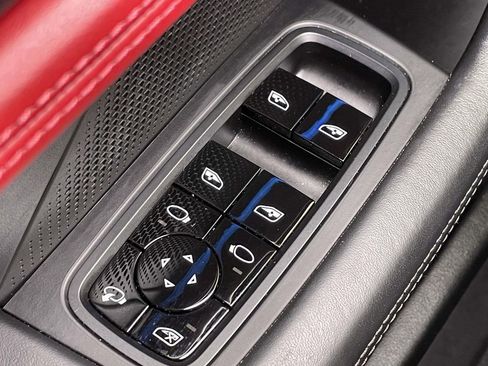 Used 2021 Porsche Taycan 4S image 37