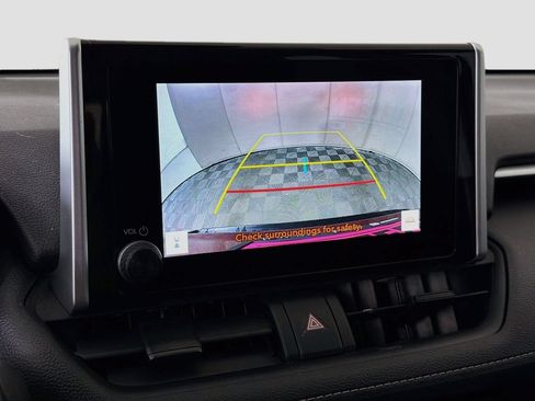 Used 2023 Toyota RAV4 LE FWD image 17