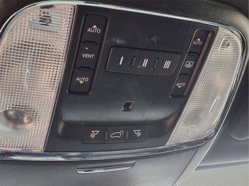 Used 2020 Jeep Grand Cherokee Overland image 20