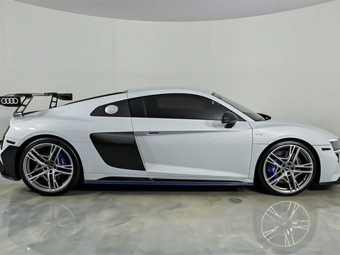Used 2022 Audi R8 V10 performance AWD/4WD image 13
