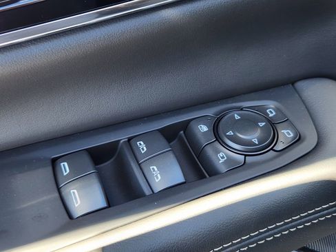 New 2026 GMC Yukon Elevation image 13