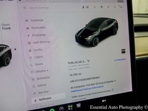 Used 2021 Tesla Model Y Long Range AWD/4WD image 31