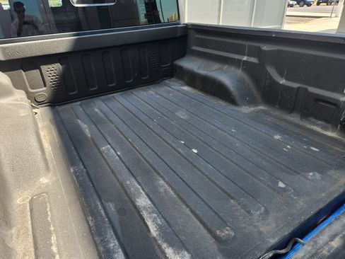 Used 2022 Jeep Gladiator Sport AWD/4WD image 9