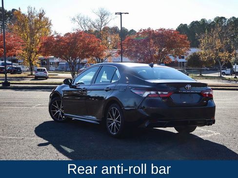 Used 2024 Toyota Camry SE image 5