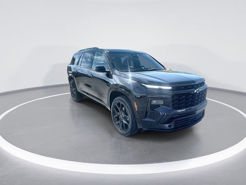 Used 2024 Chevrolet Traverse RS AWD/4WD image 2