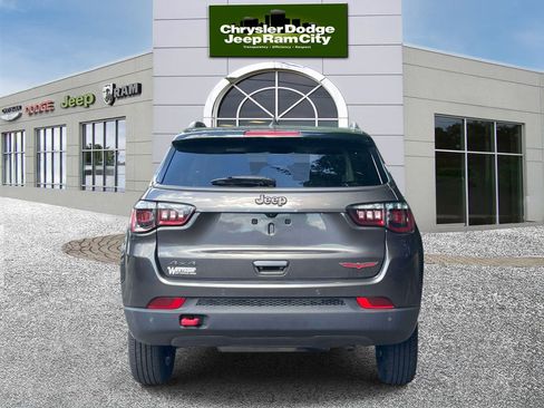 Used 2022 Jeep Compass Trailhawk AWD/4WD image 7